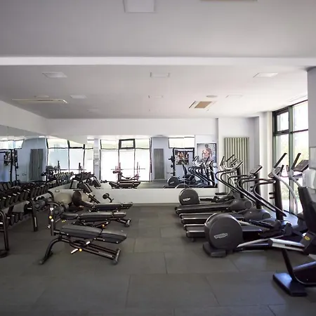 Azurre And Pool Apartment Mamaia