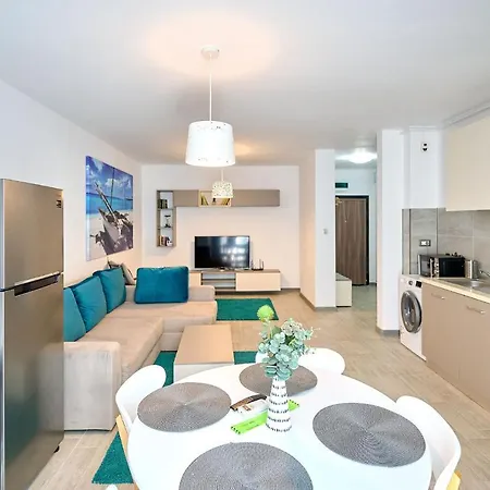 Apartment Azurre And Pool
